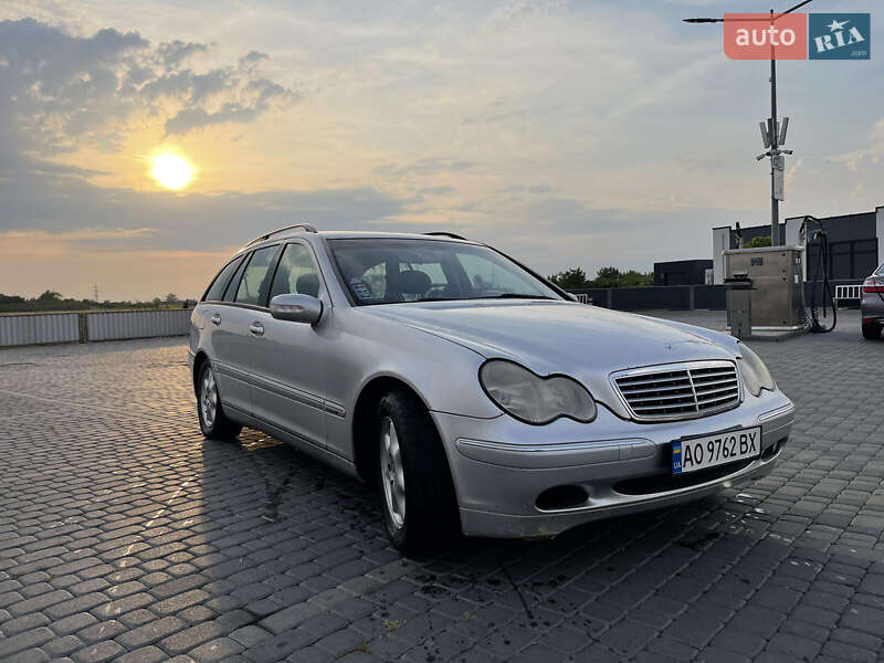 Универсал Mercedes-Benz C-Class 2003 в Мукачево