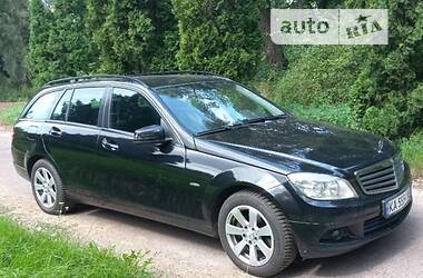 Универсал Mercedes-Benz C-Class 2010 в Киеве