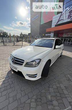 Універсал Mercedes-Benz C-Class 2011 в Харкові