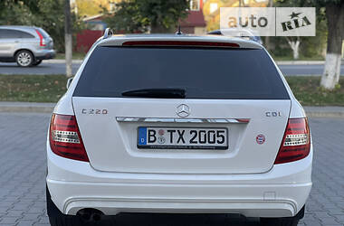 Універсал Mercedes-Benz C-Class 2013 в Старокостянтинові