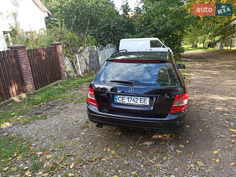 Универсал Mercedes-Benz C-Class 2010 в Черновцах