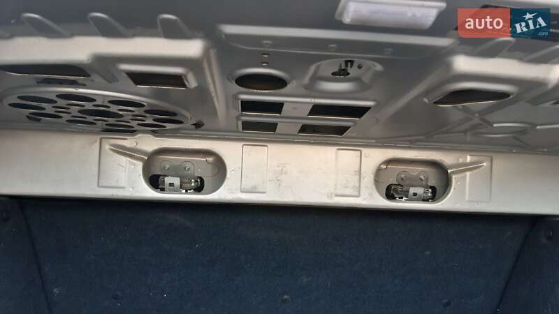 Седан Mercedes-Benz C-Class 2003 в Днепре