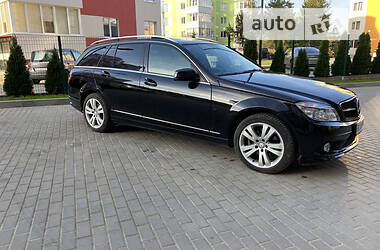 Универсал Mercedes-Benz C-Class 2009 в Новояворовске