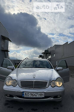 Универсал Mercedes-Benz C-Class 2003 в Тячеве