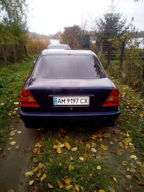 Седан Mercedes-Benz C-Class 1995 в Бердичеве