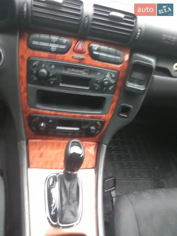 Mercedes-Benz C-Class 2002 VIN WDB2032041F232786 фото оголошення 9 з 54