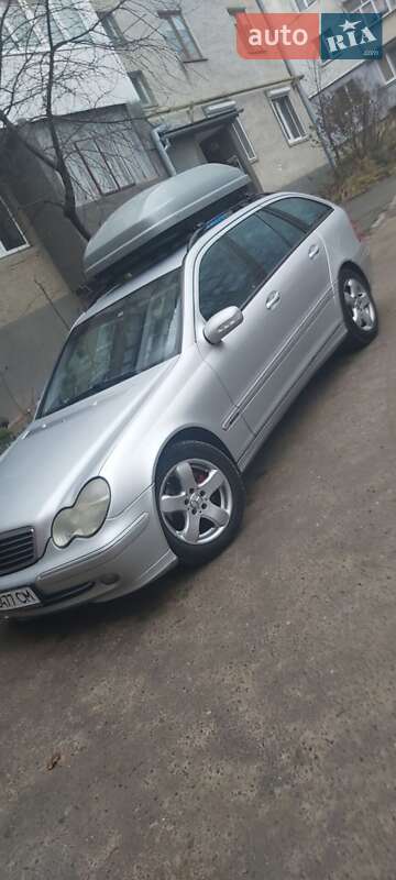 Универсал Mercedes-Benz C-Class 2002 в Черновцах