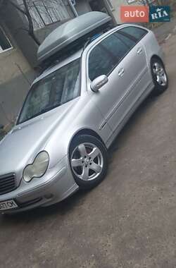 Универсал Mercedes-Benz C-Class 2002 в Черновцах