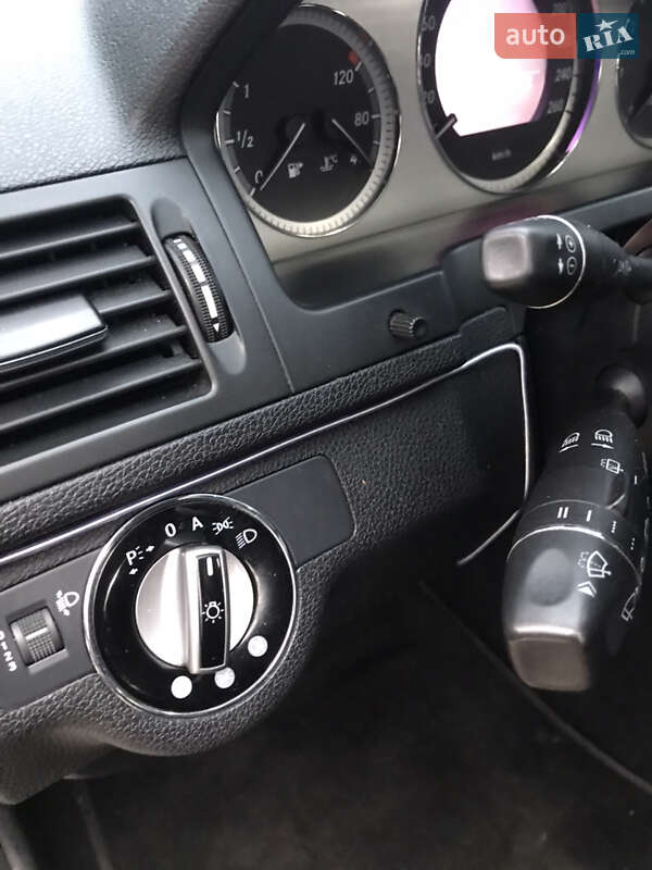 Универсал Mercedes-Benz C-Class 2008 в Киеве