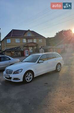 Седан Mercedes-Benz C-Class 2012 в Киеве