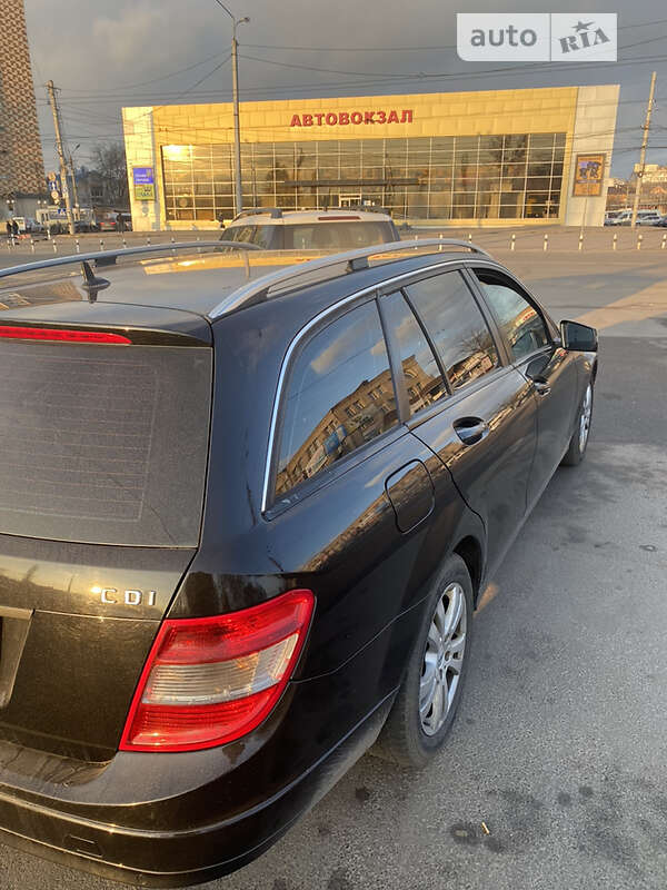 Mercedes-Benz C-Class 2010