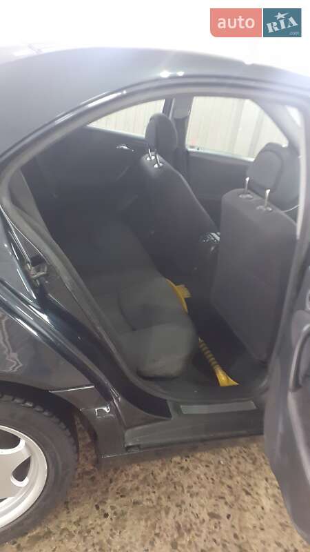 Седан Mercedes-Benz C-Class 2000 в Ивано-Франковске