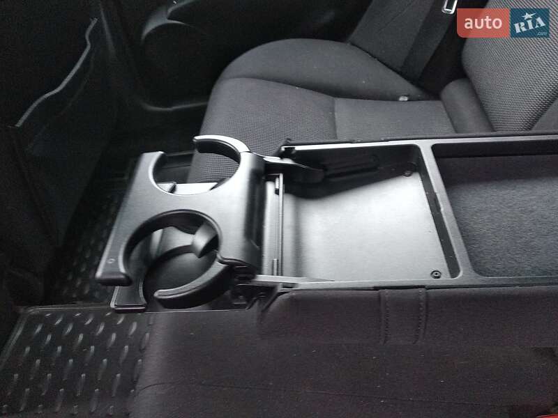 Універсал Mercedes-Benz C-Class 2010 в Царичанці