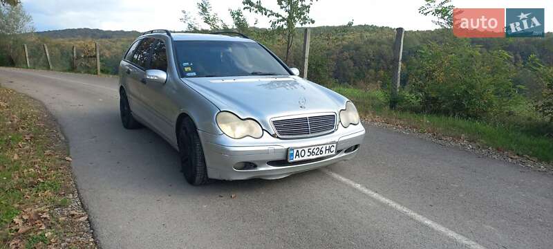 Универсал Mercedes-Benz C-Class 2003 в Хусте