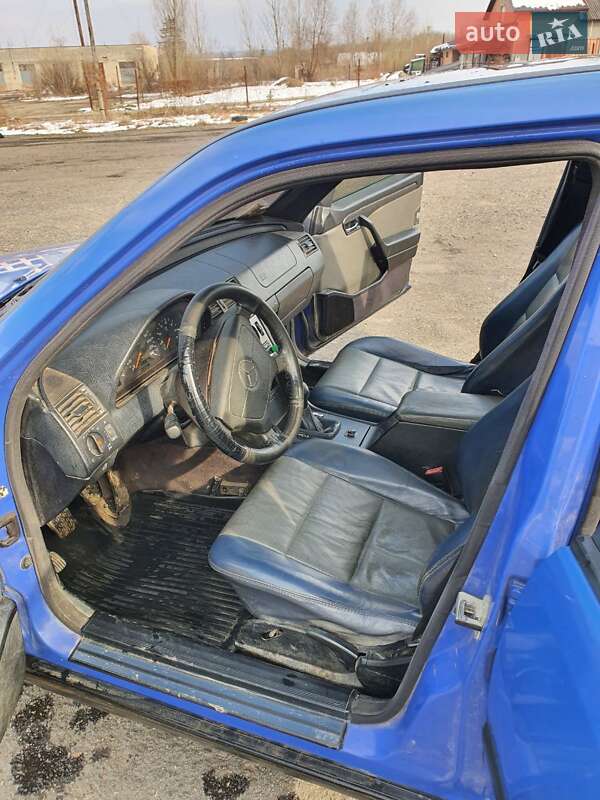 Седан Mercedes-Benz C-Class 1996 в Косові