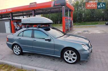 Седан Mercedes-Benz C-Class 2005 в 