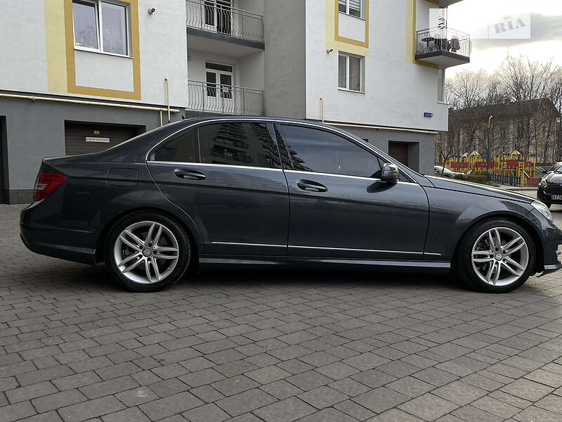Седан Mercedes-Benz C-Class 2014 в Ивано-Франковске