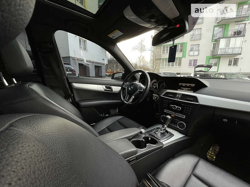 Седан Mercedes-Benz C-Class 2014 в Ивано-Франковске