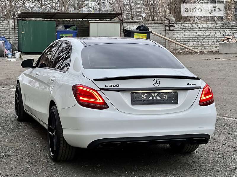 Седан Mercedes-Benz C-Class 2017 в Києві