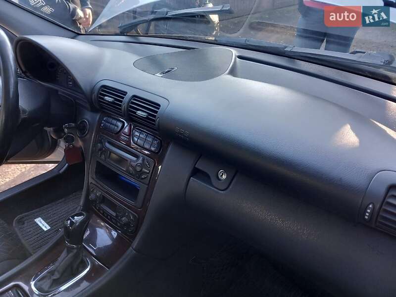 Седан Mercedes-Benz C-Class 2003 в Запорожье