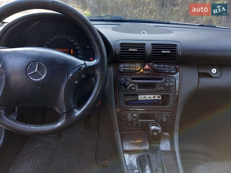 Седан Mercedes-Benz C-Class 2003 в Запорожье