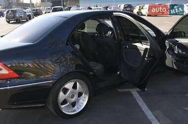 Седан Mercedes-Benz C-Class 2002 в Одессе