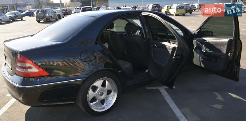 Седан Mercedes-Benz C-Class 2002 в Одесі