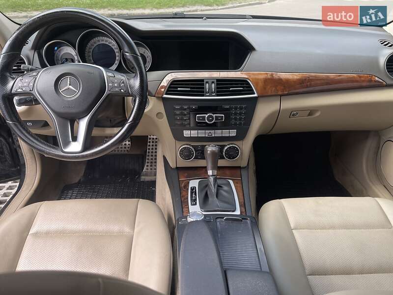 Седан Mercedes-Benz C-Class 2011 в Львове фото 3 Седан Mercedes-Benz C-Class 2011 в Львове
