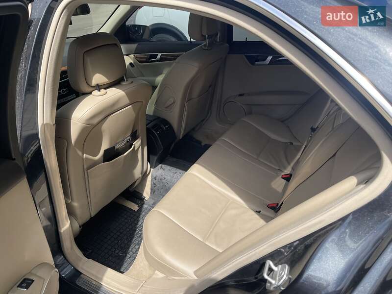 Седан Mercedes-Benz C-Class 2011 в Львове фото 6 Седан Mercedes-Benz C-Class 2011 в Львове