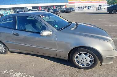 Купе Mercedes-Benz C-Class 2004 в 