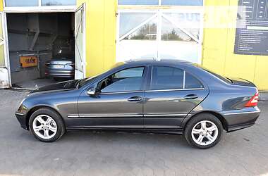 Седан Mercedes-Benz C-Class 2002 в Львові