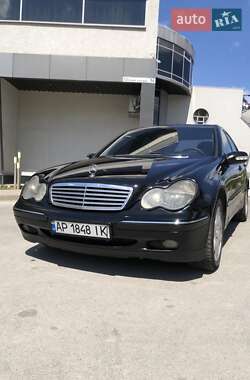 Седан Mercedes-Benz C-Class 2001 в Запоріжжі