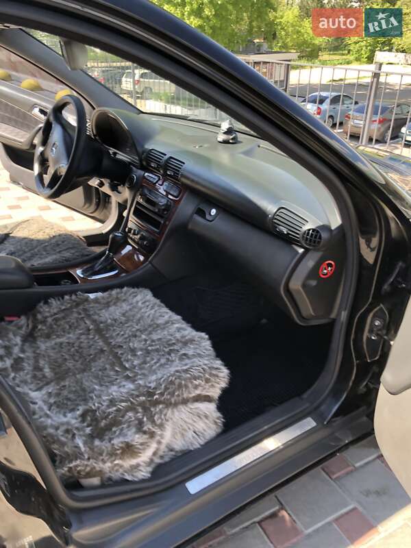 Седан Mercedes-Benz C-Class 2001 в Запорожье