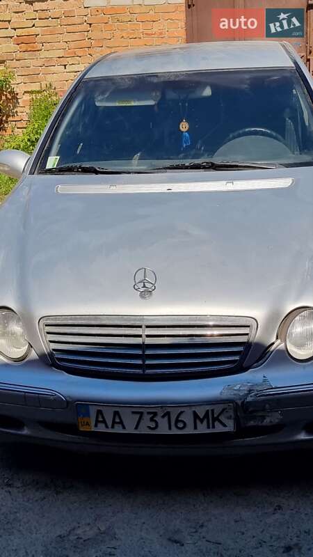 Седан Mercedes-Benz C-Class 2002 в Глевахе