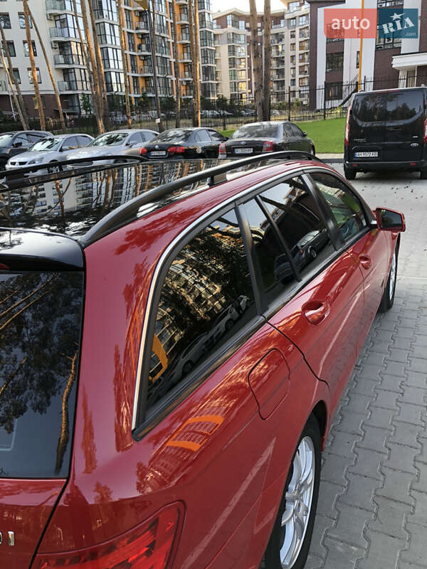 Универсал Mercedes-Benz C-Class 2013 в Киеве