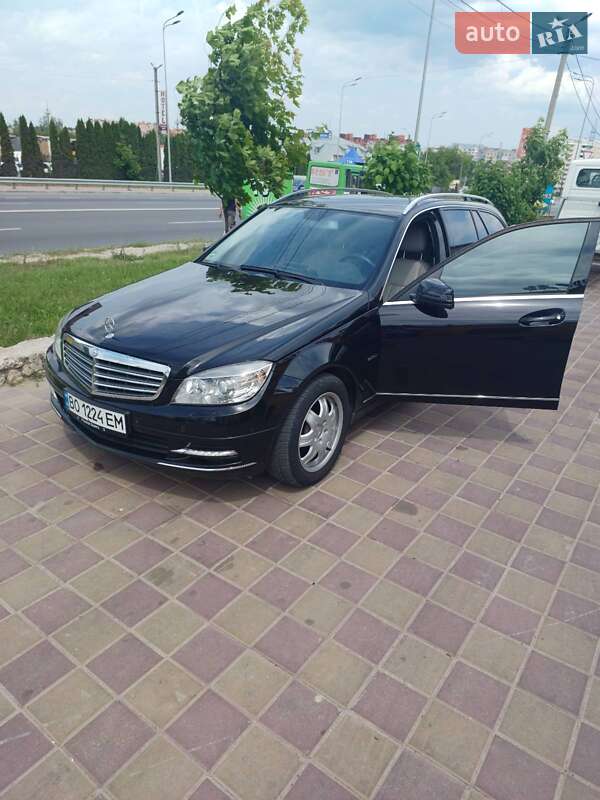 Универсал Mercedes-Benz C-Class 2010 в Чорткове