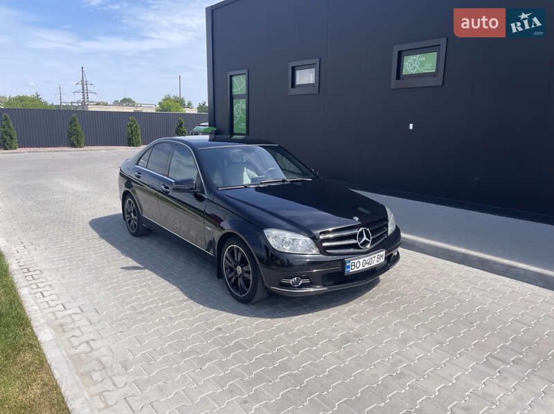 Седан Mercedes-Benz C-Class 2010 в Тернополі