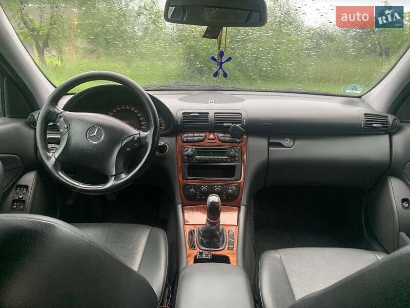 Универсал Mercedes-Benz C-Class 2003 в Львове