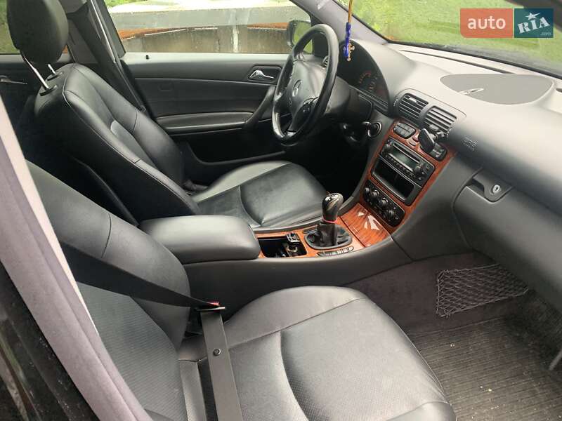 Универсал Mercedes-Benz C-Class 2003 в Львове