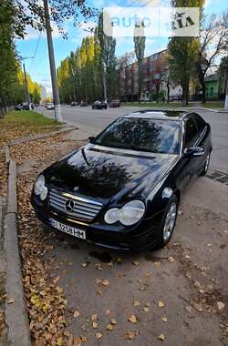 Купе Mercedes-Benz C-Class 2002 в Киеве