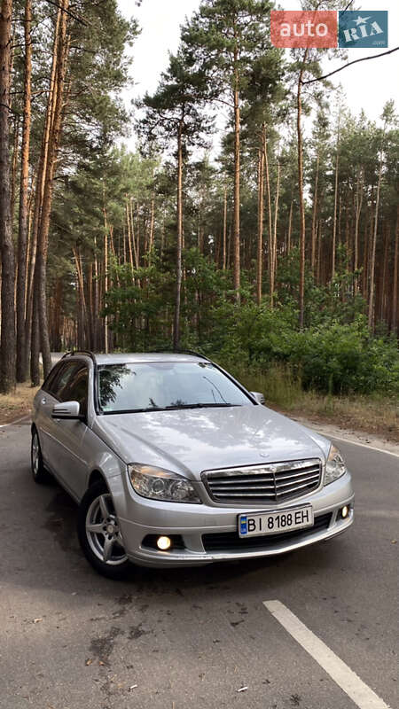 Универсал Mercedes-Benz C-Class 2009 в Полтаве