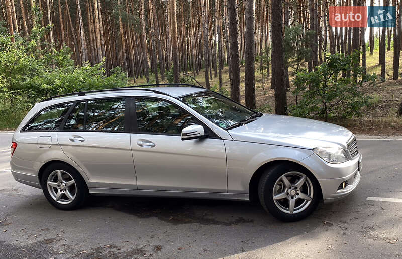 Универсал Mercedes-Benz C-Class 2009 в Полтаве