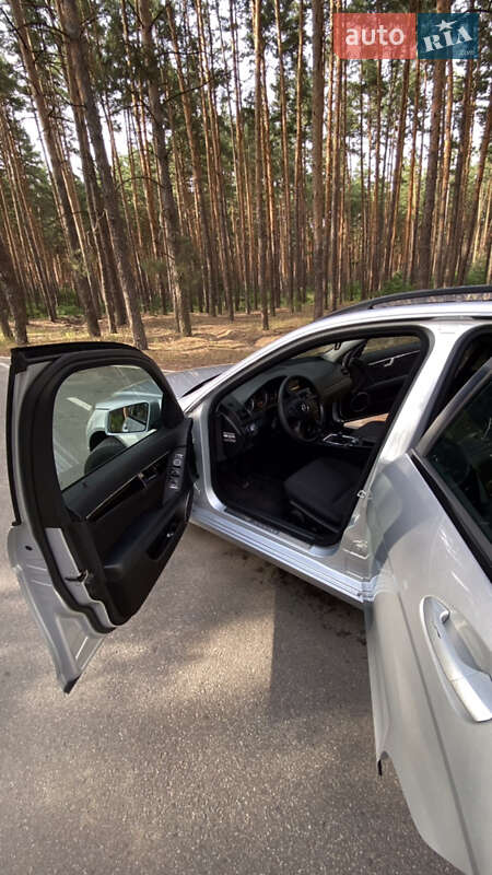 Универсал Mercedes-Benz C-Class 2009 в Полтаве