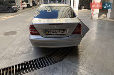 Седан Mercedes-Benz C-Class 2005 в 