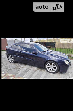 Купе Mercedes-Benz C-Class 2002 в 