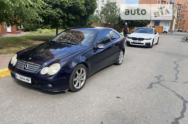 Купе Mercedes-Benz C-Class 2002 в 