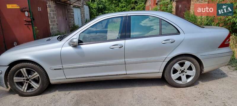 Mercedes-Benz C-Class 2002