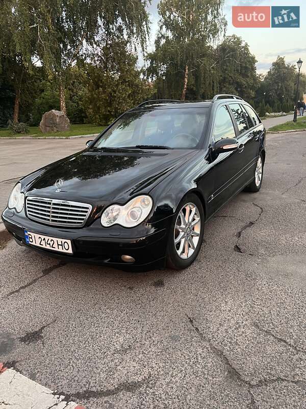 Универсал Mercedes-Benz C-Class 2003 в Миргороде