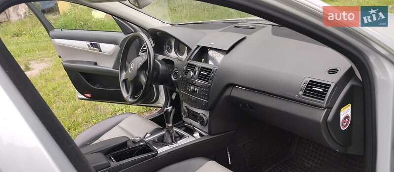 Универсал Mercedes-Benz C-Class 2008 в Луцке
