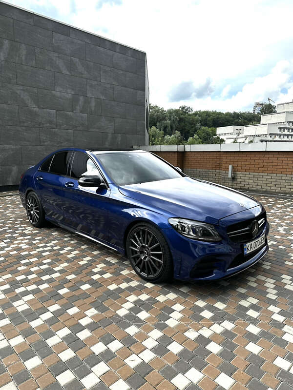 Седан Mercedes-Benz C-Class 2018 в Киеве